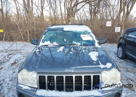 2007 Jeep Grand Cherokee Laredo z USA, uszkodzony, nr VIN 1J8HR48P37C587748